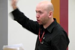 Эстонский поэт-абсурдист: `Помни о страхе, чтобы создать достойный мир для своих детей`