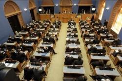 Законопроект против неэстонских муниципальных гимназий прошел первое чтение в Рийгикогу