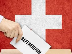 Швейцарцы в ходе референдума отказались от ежемесячного базового дохода