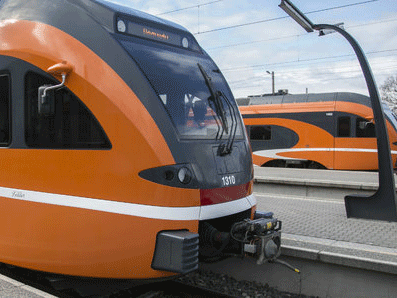 Таллинцы смогут бесплатно пользоваться поездами Elron в пределах города до конца 2017 года.
