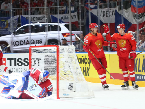 Хоккей. ЧМ-2019. Сборная России, выиграв у Чехии, вышла в лидеры своей группы.