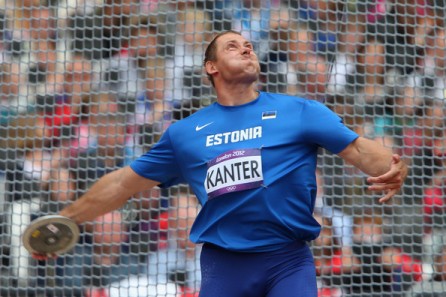 Легкая атлетика. Герд Кантер занял пятое место в Польше, метнув диск за 60 метров.