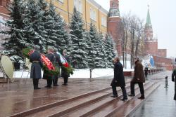 Сергей Черёмин и Маркус Зёдер возложили цветы к памятнику неизвестного солдата в Москве