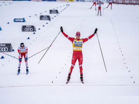 Лыжи. КМ-2019/20. Выиграв масс-старт в Фалуне, Большунов укрепил лидерство в общем зачёте.
