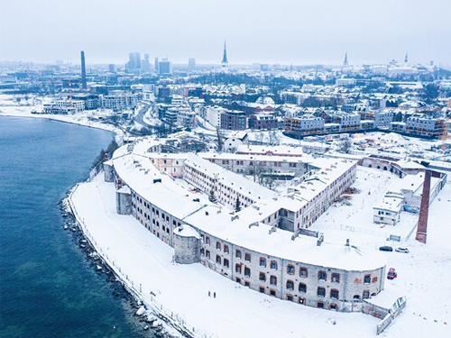 Таллинский снежный городок в 2021 году будет построен в Батарейной морской крепости