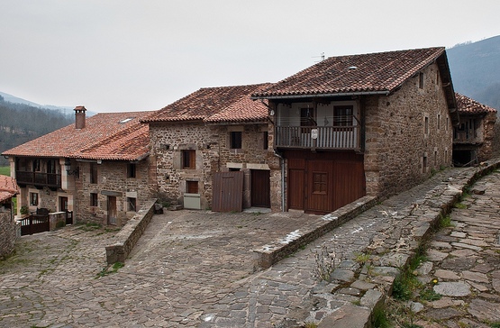 В Испании на продажу выставлено 40 заброшенных деревень.