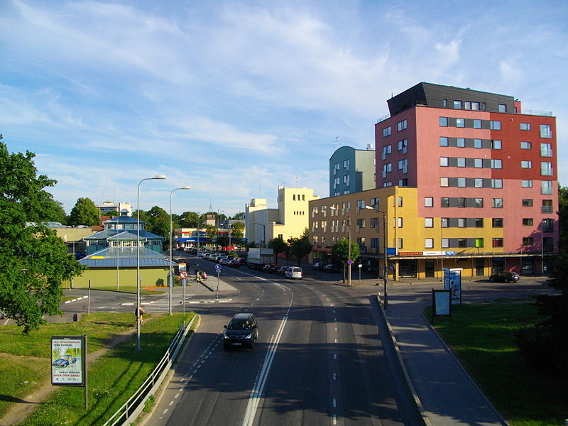 Нымме - `зеленый` город, поглощенный столицей Эстонии.