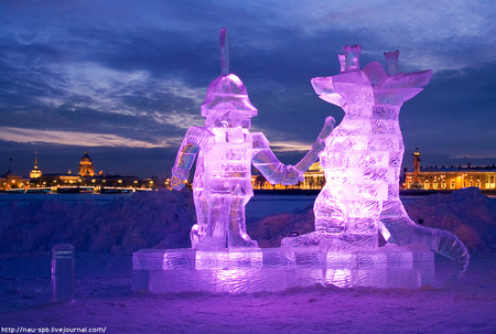 В Санкт-Петербурге открылась выставка ледяных скульптур