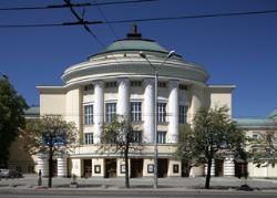 Главный театр Эстонии приглашает на «Кармен», «Богему» и «Манон»