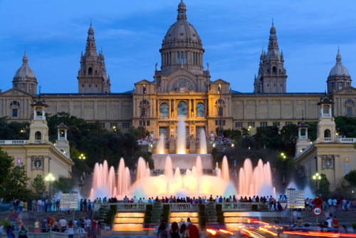 Барселона становится всё более популярной у бюджетных туристов