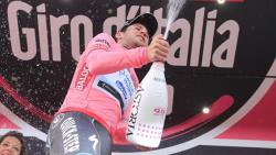 Велоспорт. Марк Кэвендиш выиграл критериум по улицам Неаполя и надел `розовую` майку