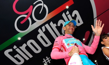 Велоспорт. Виченцо Нибали, выиграв 18-й этап, приблизился к победе в общем зачете `Джиро`.