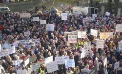 Учителя Эстонии провели акцию протеста у Парламента страны