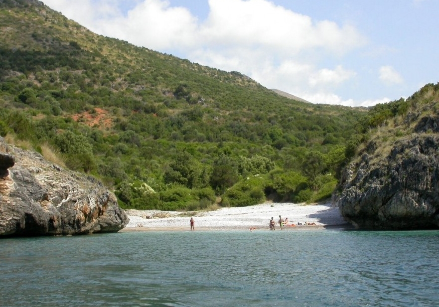 Самым красивым пляжем Италии сезона 2013 года выбрана Белая Бухта курорта Салерно