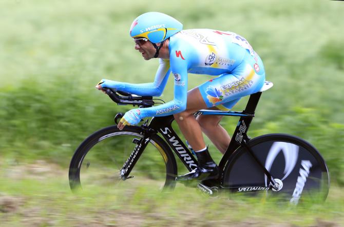 Велоспорт. Итальянец Винченцо Нибали вернул майку лидера `Большой петли`.