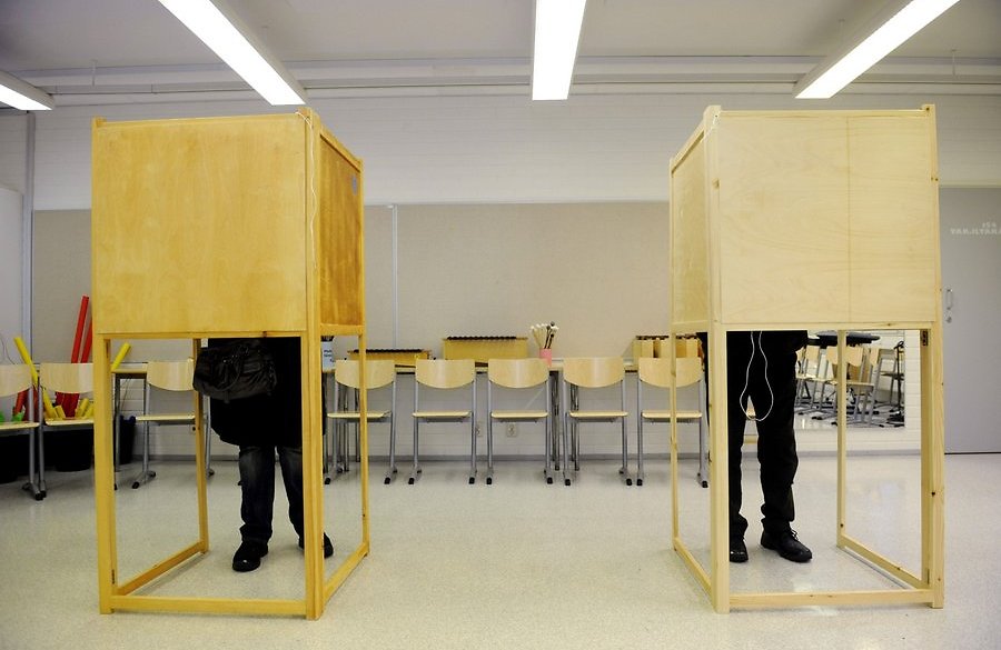 Латвия: Большинство в 12-м парламенте страны получила партия `Согласие`.